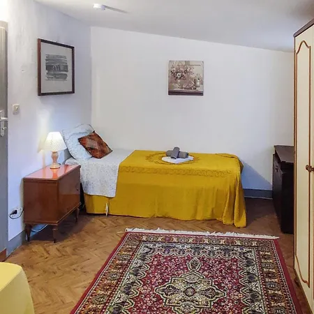 Lovely In With Wifi Holiday home